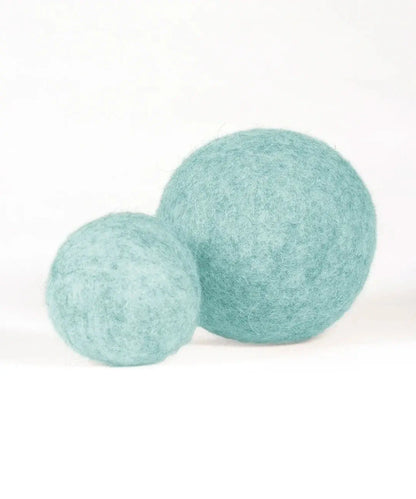 BUDDY. Hundespielzeug aus Schafwolle "Ball" - Mint - Medikratz 