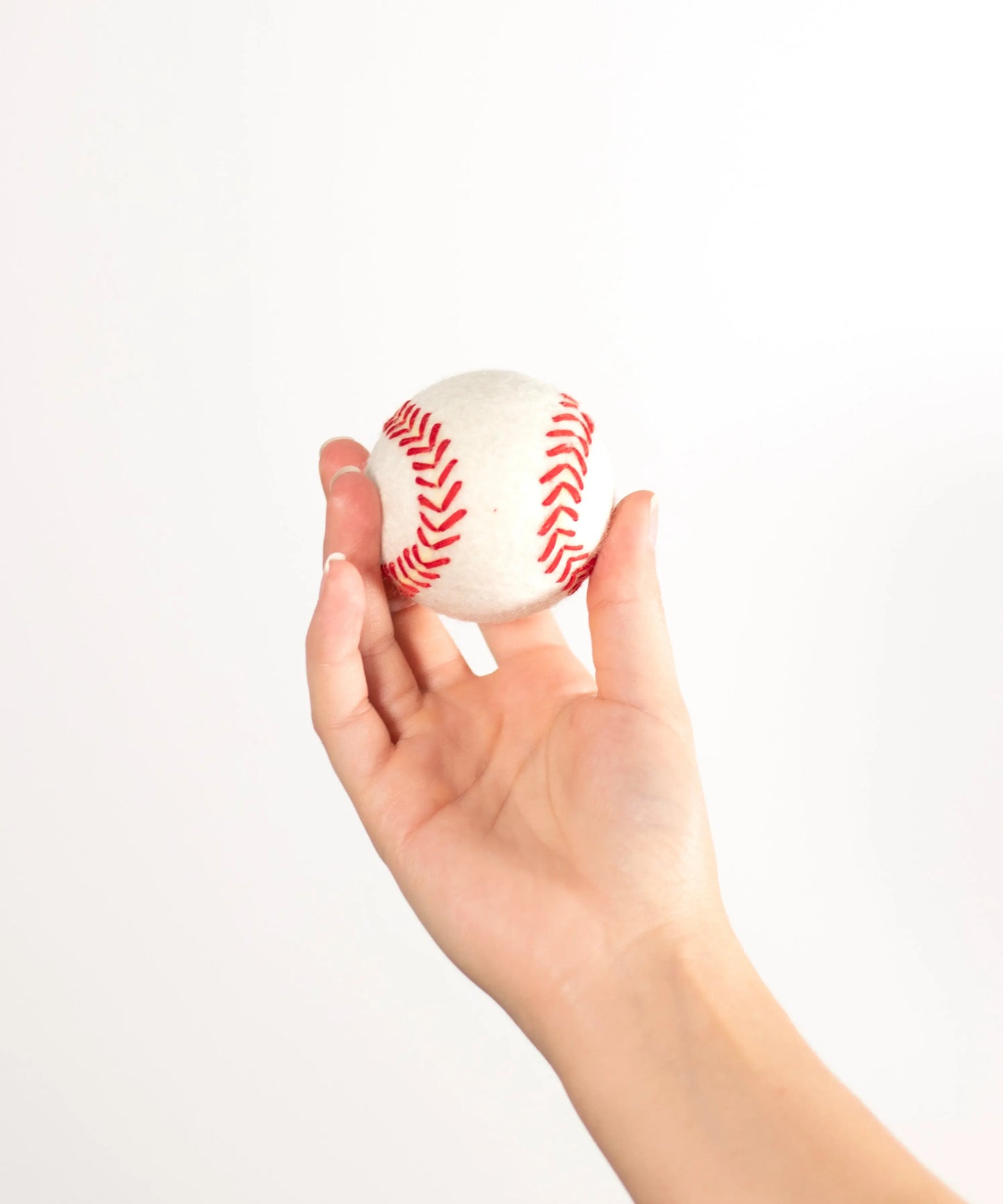 BUDDY. Hundespielzeug aus Schafwolle "Baseball" - Medikratz 