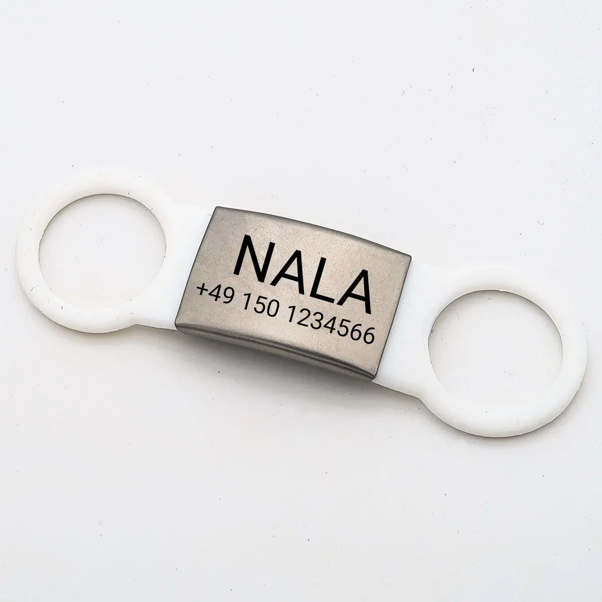 Klapperfreie Hundemarke Silikonslider mit Edelstahl-Schild für Halsbänder inkl. GRATIS Gravur - Medikratz 