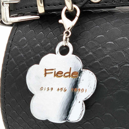 Personalisierte Hundemarke in Pfötchenform – Metallmarke mit kostenloser Gravur für Hunde & Katzen – Glitzernde Farben, verschiedene Größen und Designs - Medikratz 
