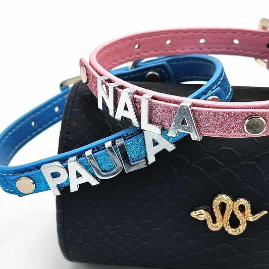Stylisches Glitzer Hundehalsband mit Namen aus Strass-Buchstaben - Medikratz 